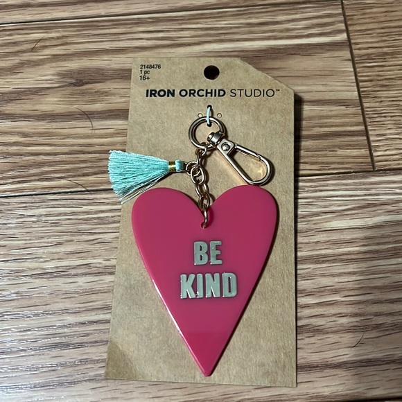 Other - BE KIND Heart ❤️ keyring! Green tassel on chain.